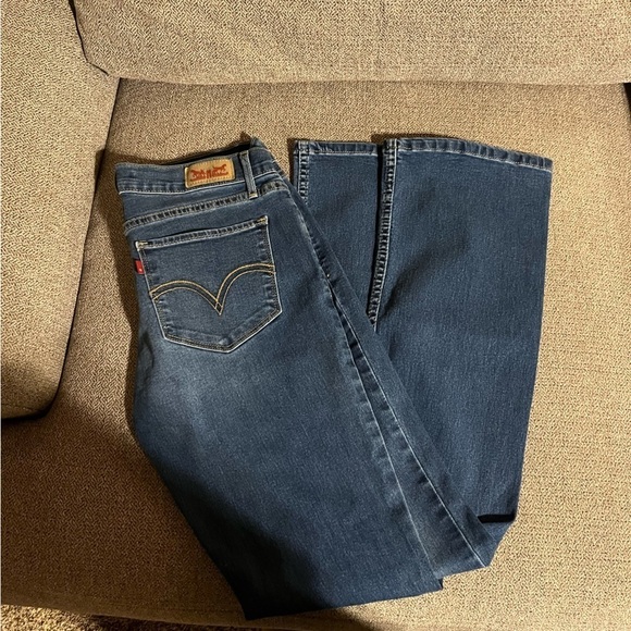 Levis Bootcut Jeans - Picture 1 of 5
